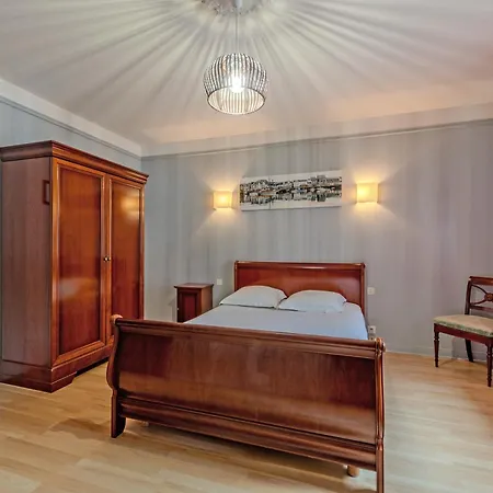Logis De La Corniche Hotel 3*
